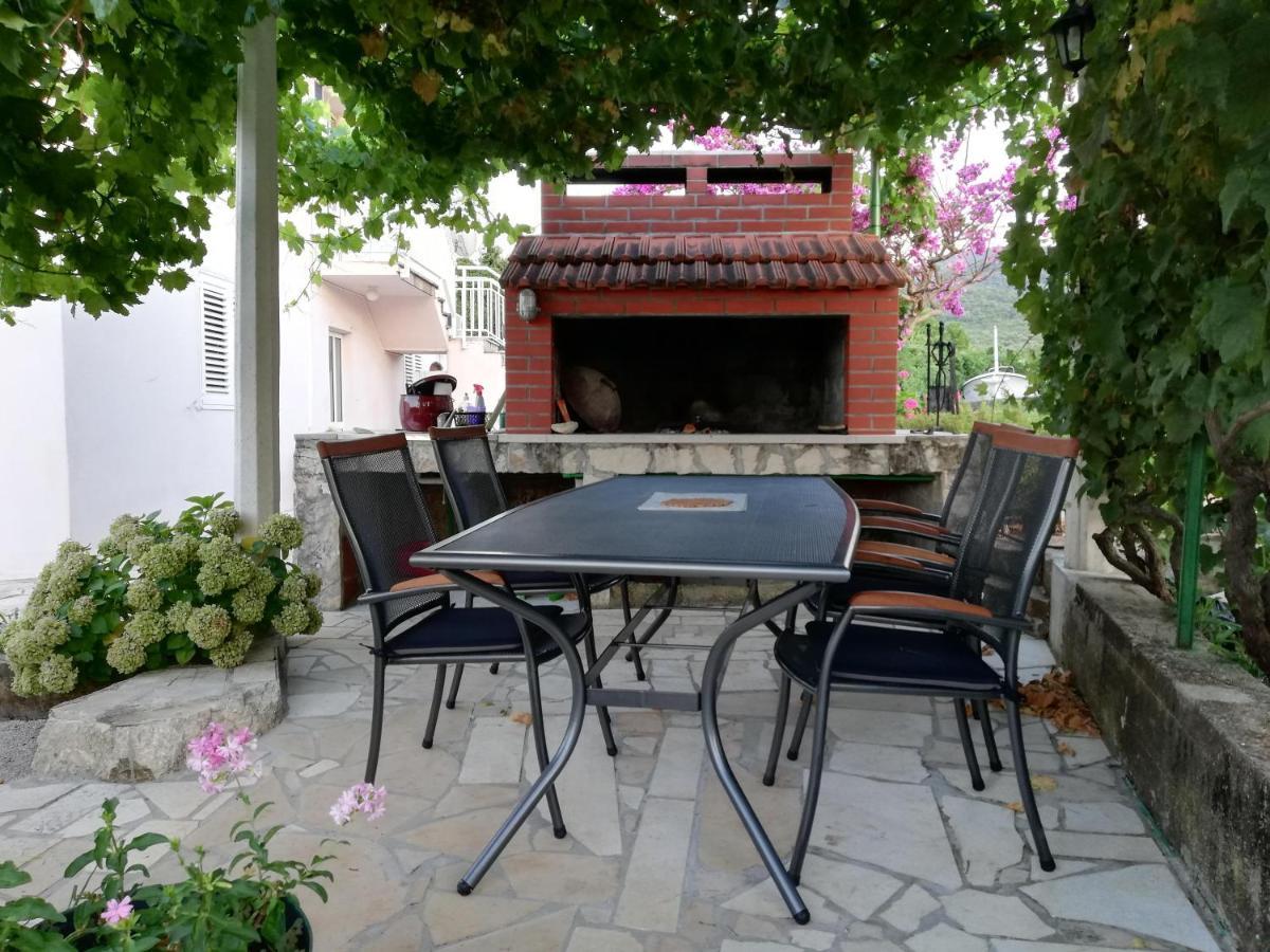 Fei Fei Apartments 2 Račišće Eksteriør billede